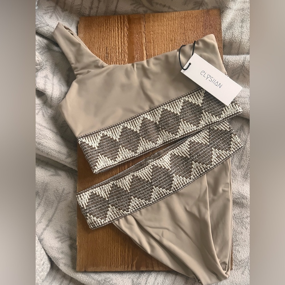 Elysiian bikini NWT